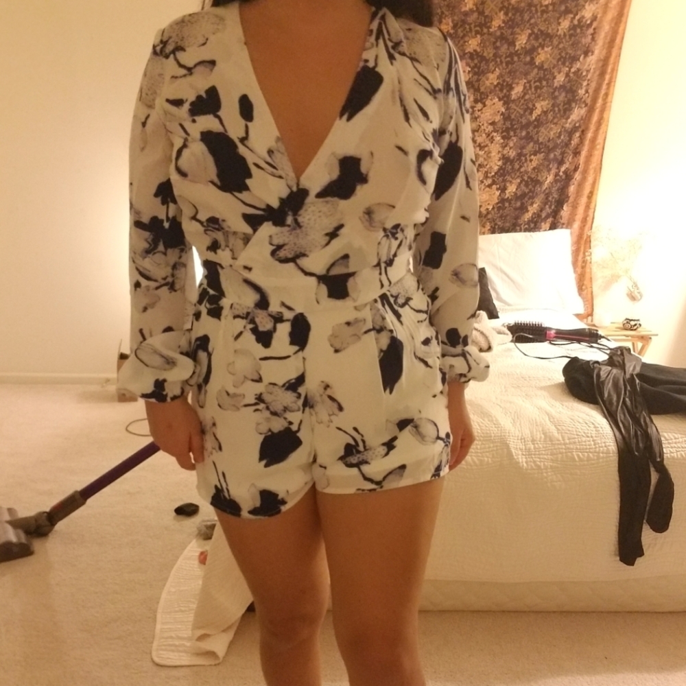 Romper - Picture 3 of 4